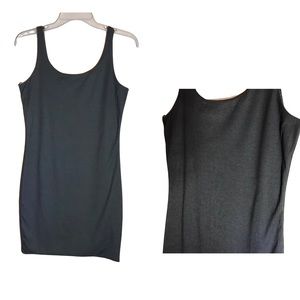 Woman’s gray dress | Medium